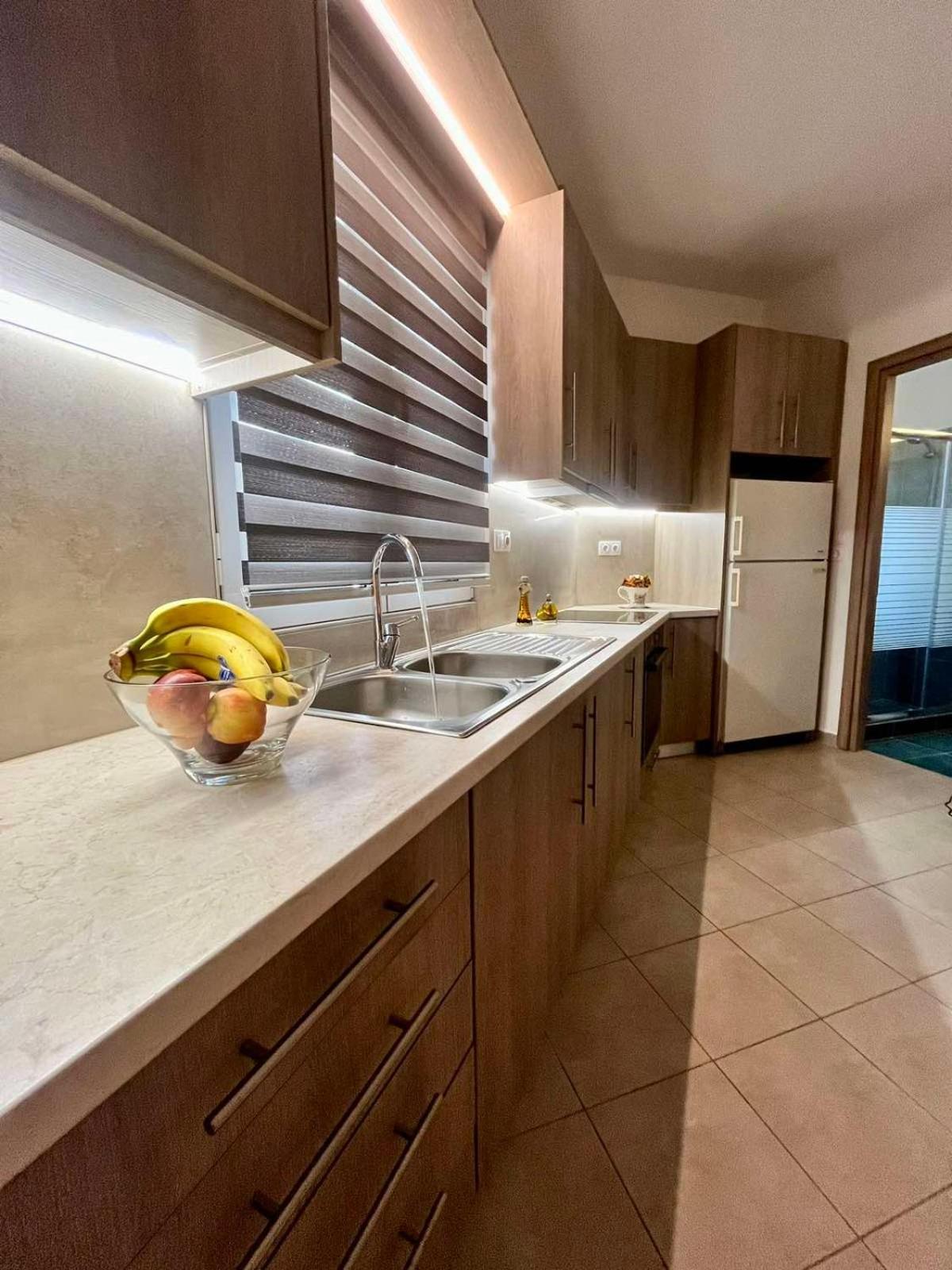 Lia'S Luxury Apartment - Near Airport Koropion Ngoại thất bức ảnh