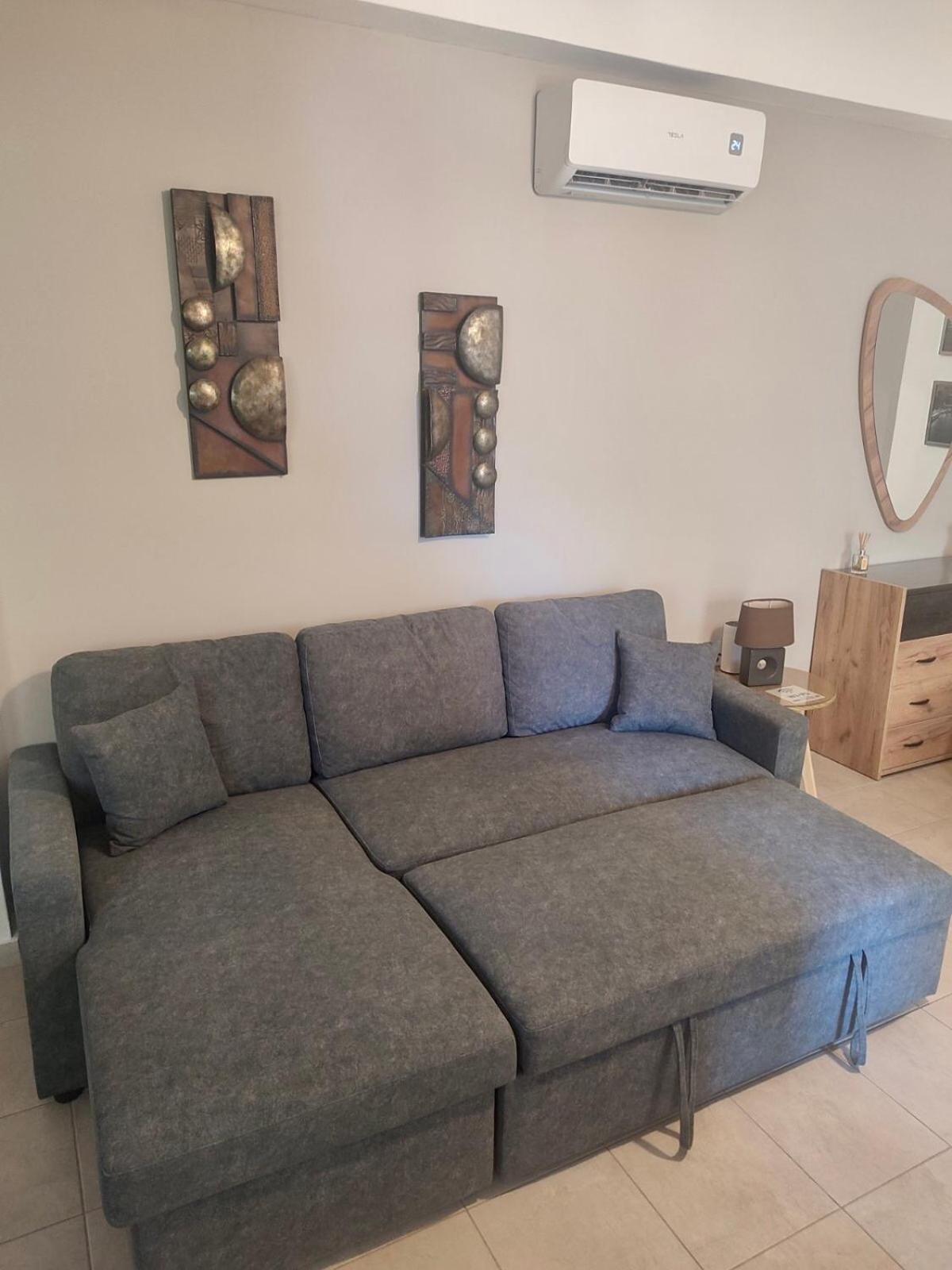 Lia'S Luxury Apartment - Near Airport Koropion Ngoại thất bức ảnh